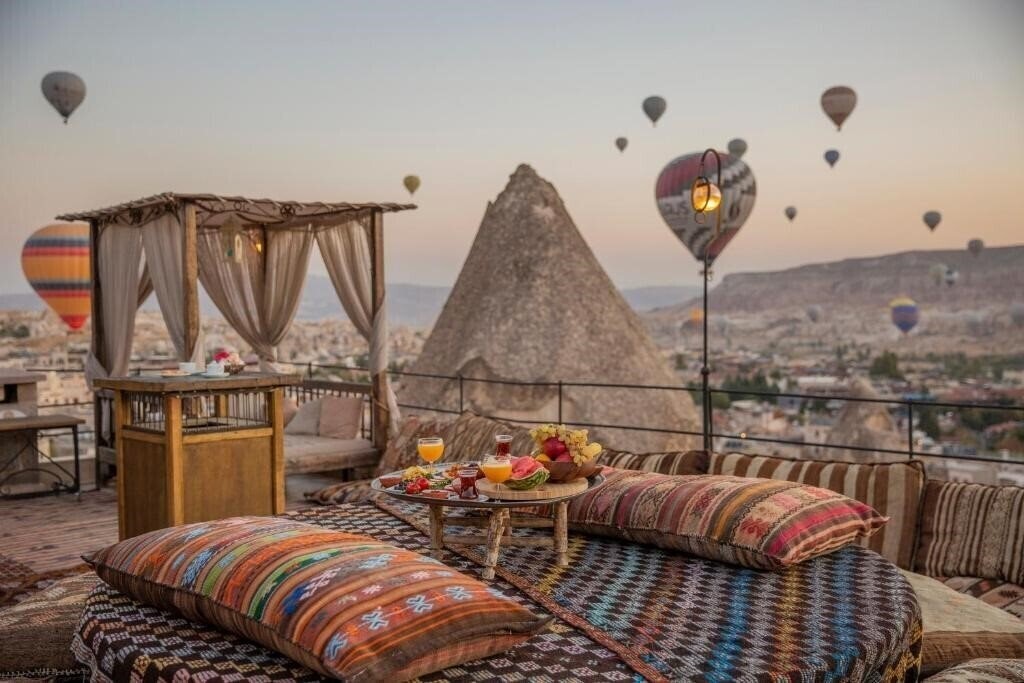 Отель Divan Cave House 3*