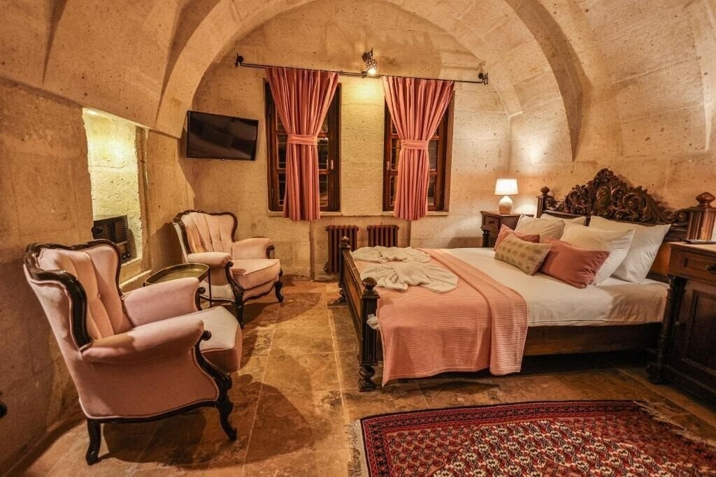 Фото Eagle Cave Inn 3*