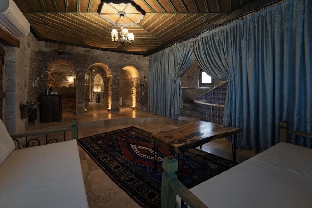 Фотография Grand Cave Suites 2*