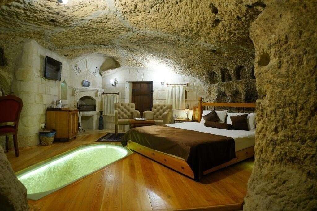 Фото Harman Cave Hotel 4*
