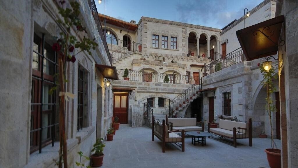 Фотографія Harman Cave Hotel 4*
