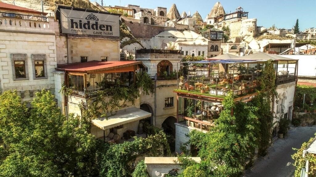 Готель Hidden Cave Hotel 4*