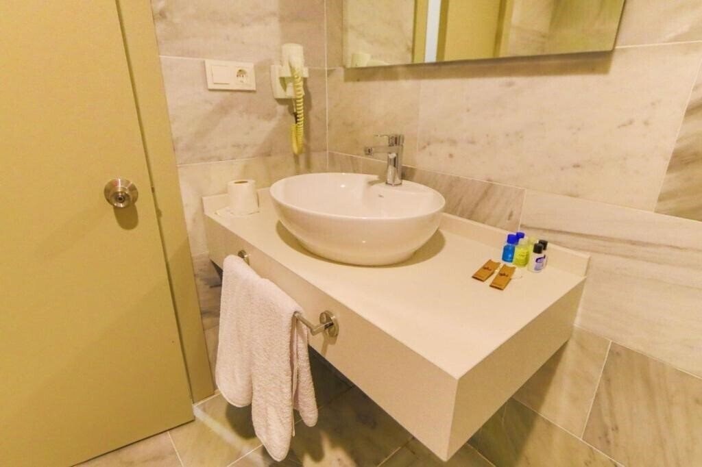 Фото Hitit Hotel 3*