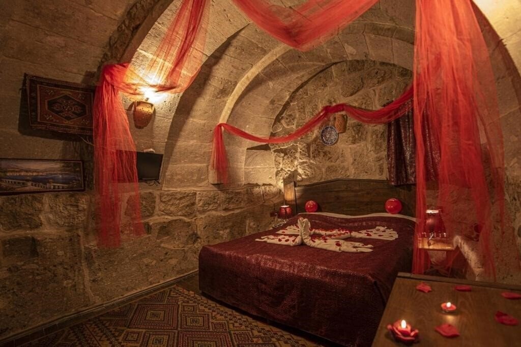 Фотографія Kapadokya Ihlara Konaklari (ex. Cappadocia Ihlara Mansions & Caves, Cappadocia Antique Gelveri Cave Hotel) 3*