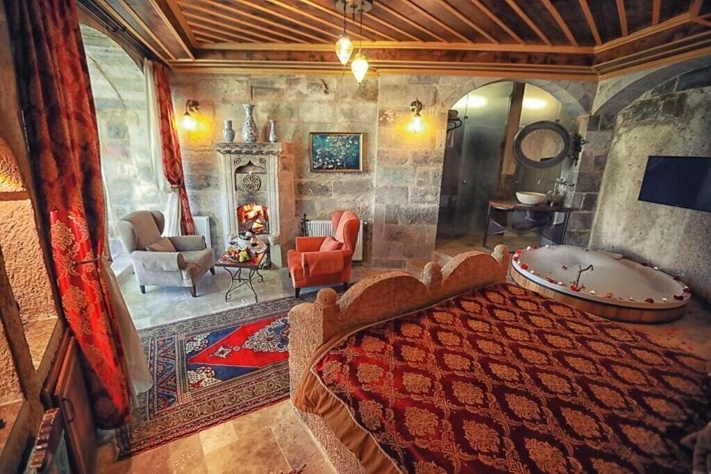 Фото Travellers Cave Pension 3*
