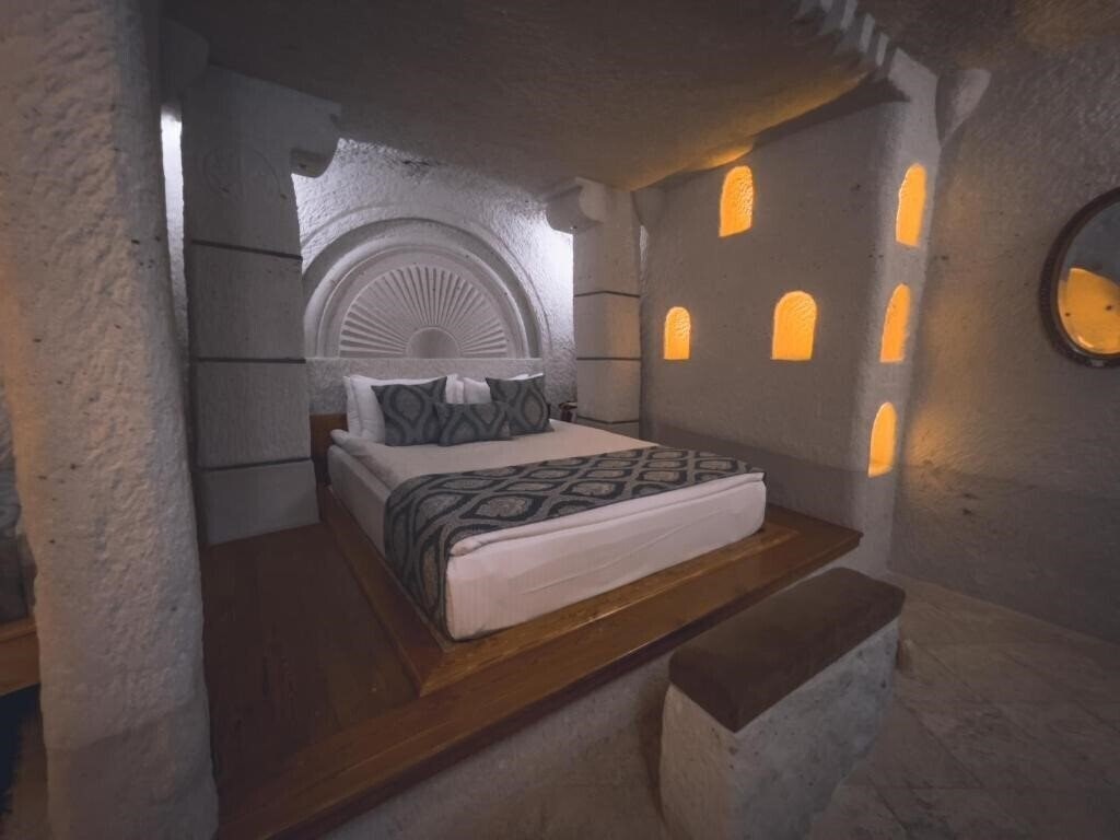 Изображение Local Cave House 3*