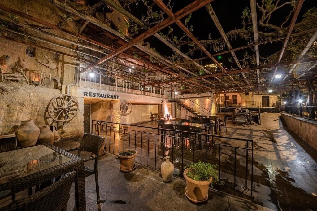Зображення Konak Bezirhane Cave Otel 3*