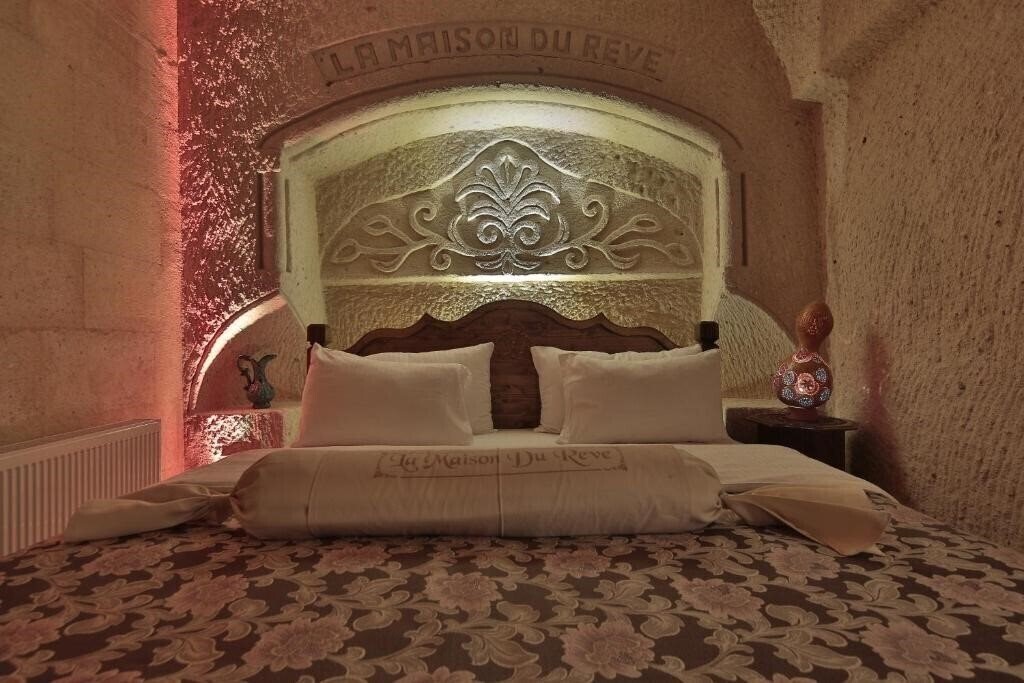 Отель La Maison Du Reve 3+* 3*