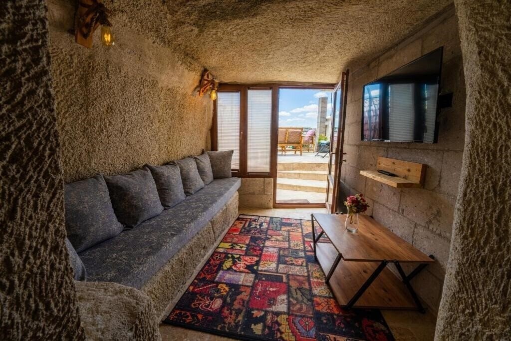 Изображение Mysterious Cave Suites 3*
