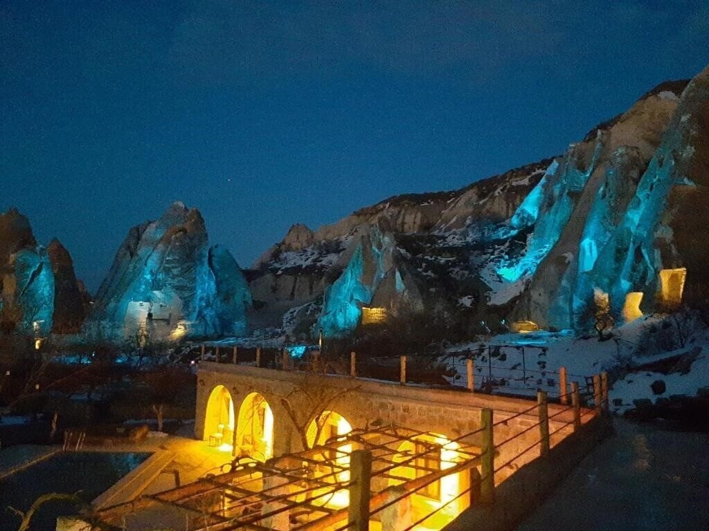 Готель Nirvana Cave Hotel 2*