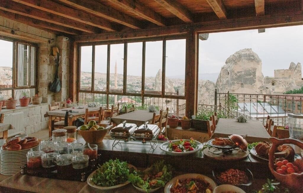 Готель Panoramic Cave Pension 3*