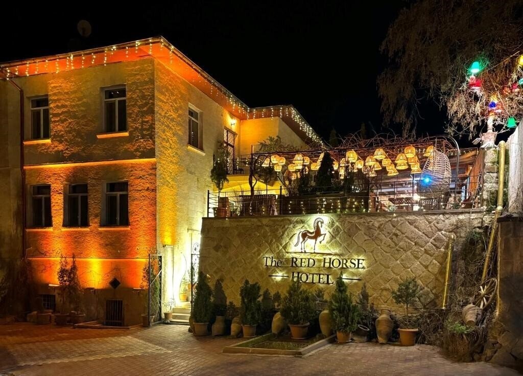 Готель The Red Horse Hotel 4*