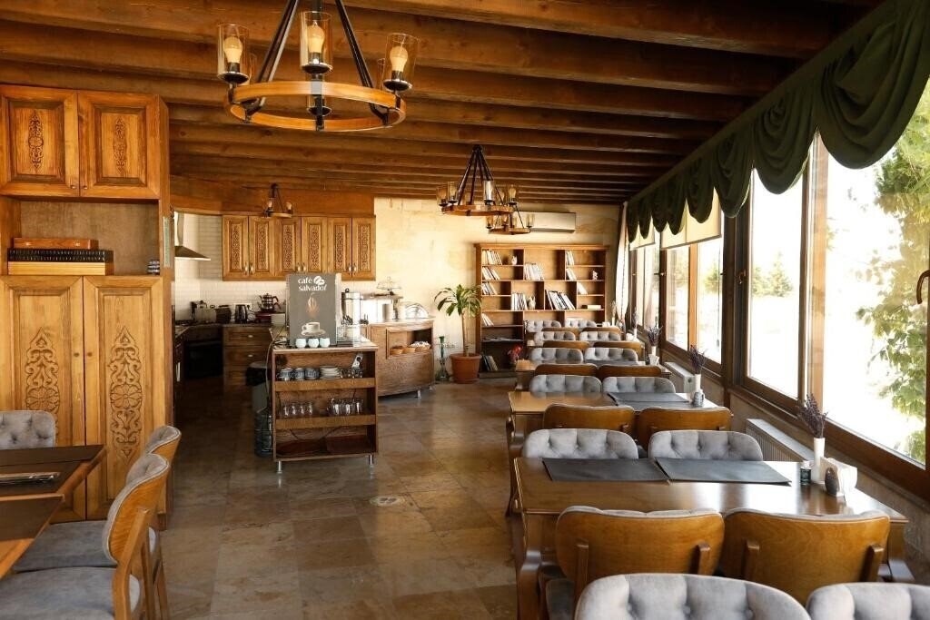 Фото Ada Cave Suites 4*