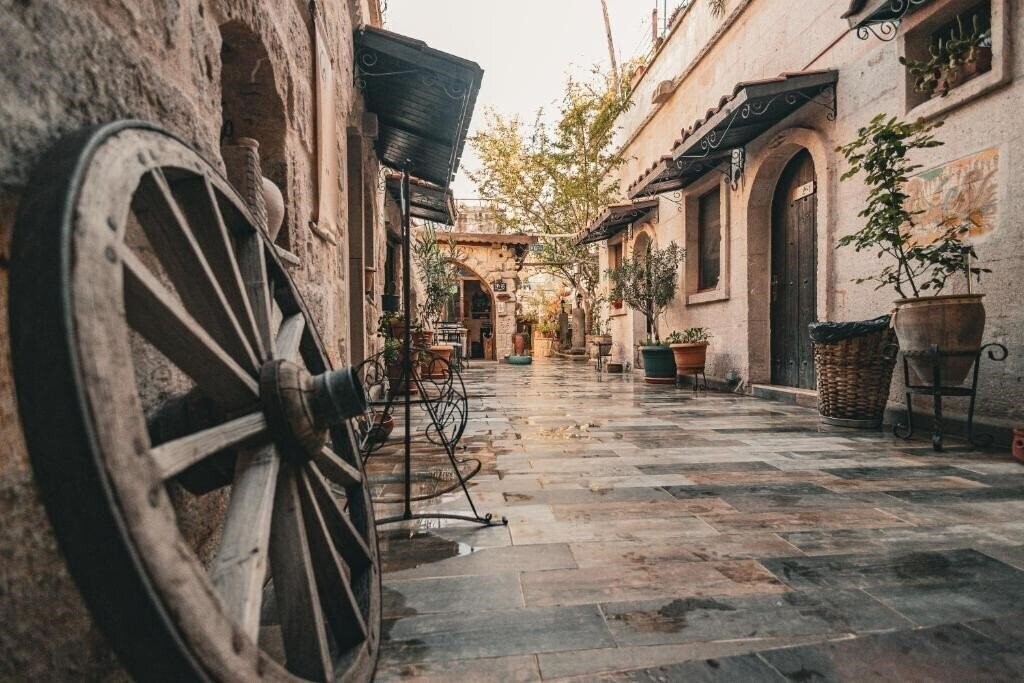 Картинка Vintage Cave House 3*