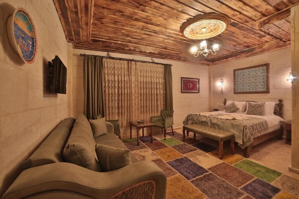 Фотографія Caravanserai Inn Hotel 3*