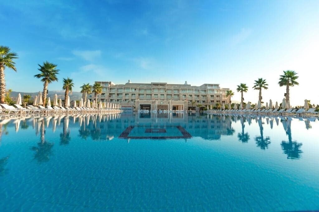 Готель Andriake Beach Club 5*