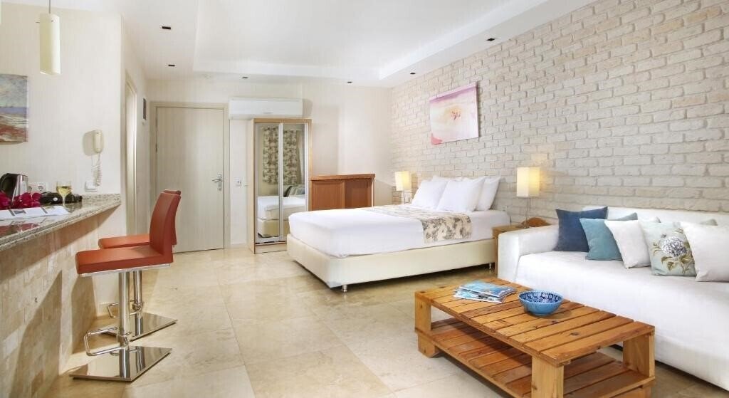 Фото Saylam Suites Boutique 3*