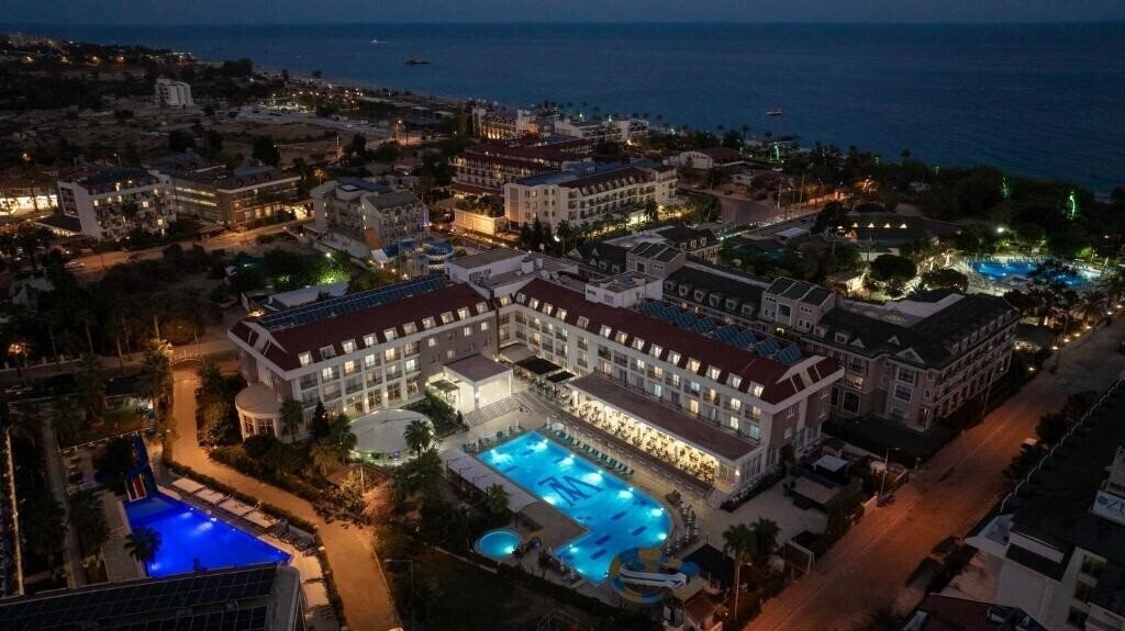 Зображення White Lilyum  Hotel 5*
