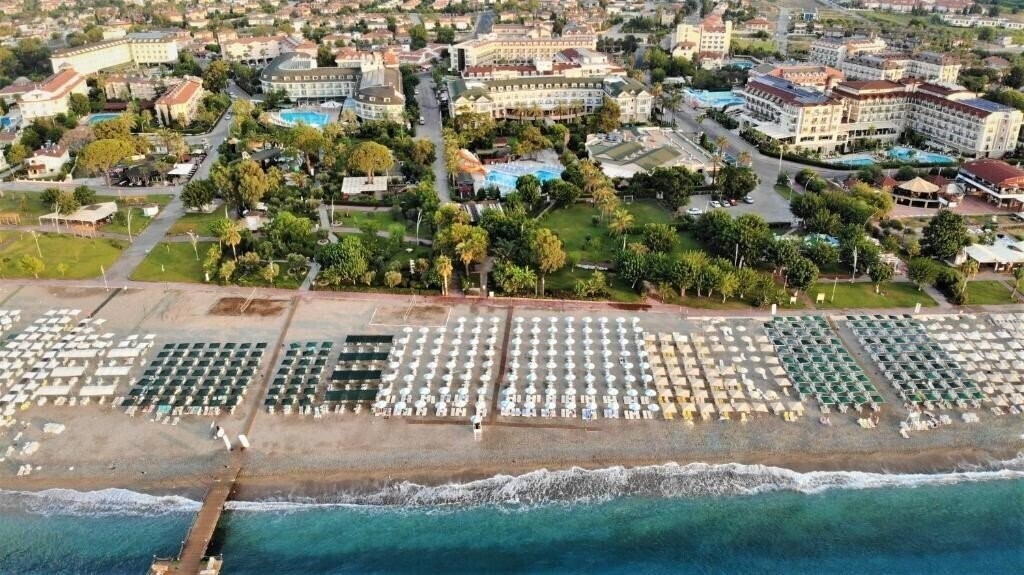 Отель Lucida Beach 5*