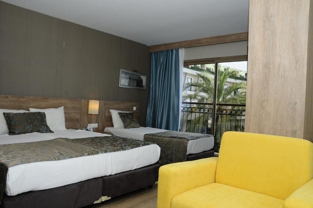 Фото Lucida Beach 5*