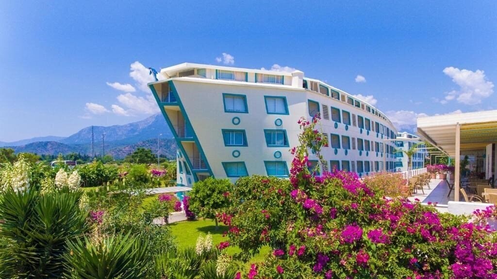 Готель Daima Biz Resort 5*