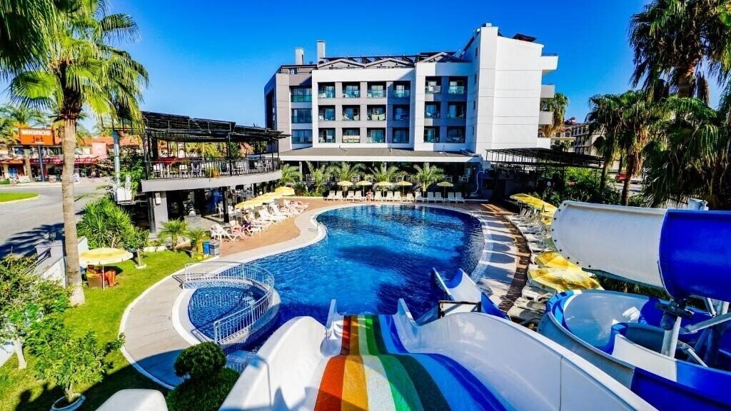 Готель Istanbul Beach Hotel 4*