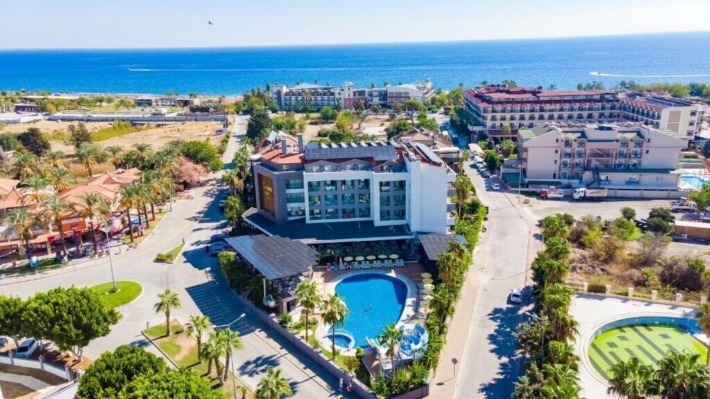 Зображення Istanbul Beach Hotel 4*