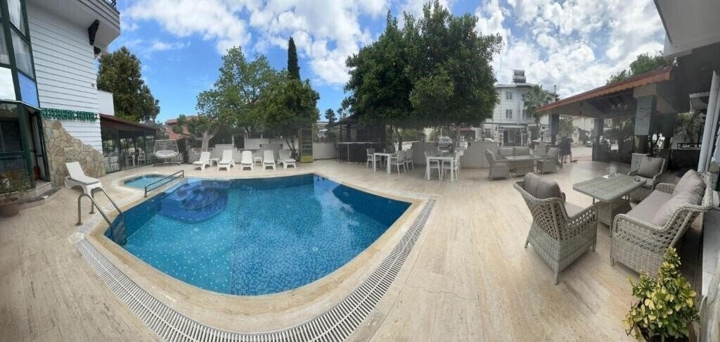 Фото Kutberk Hotel 3*
