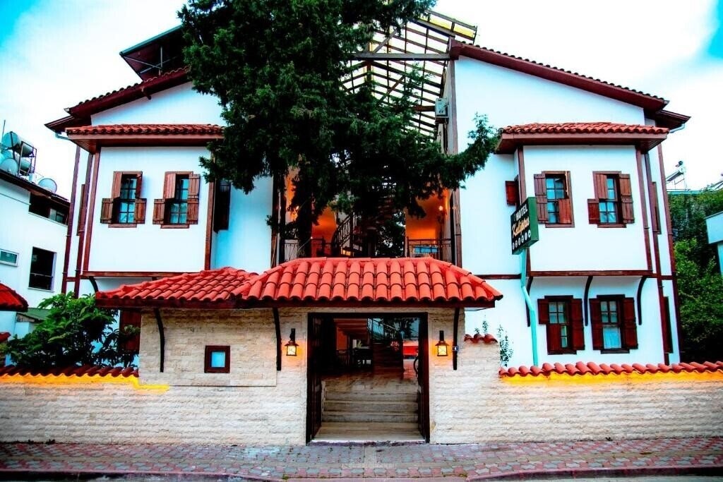 Готель Kaliptus 2*