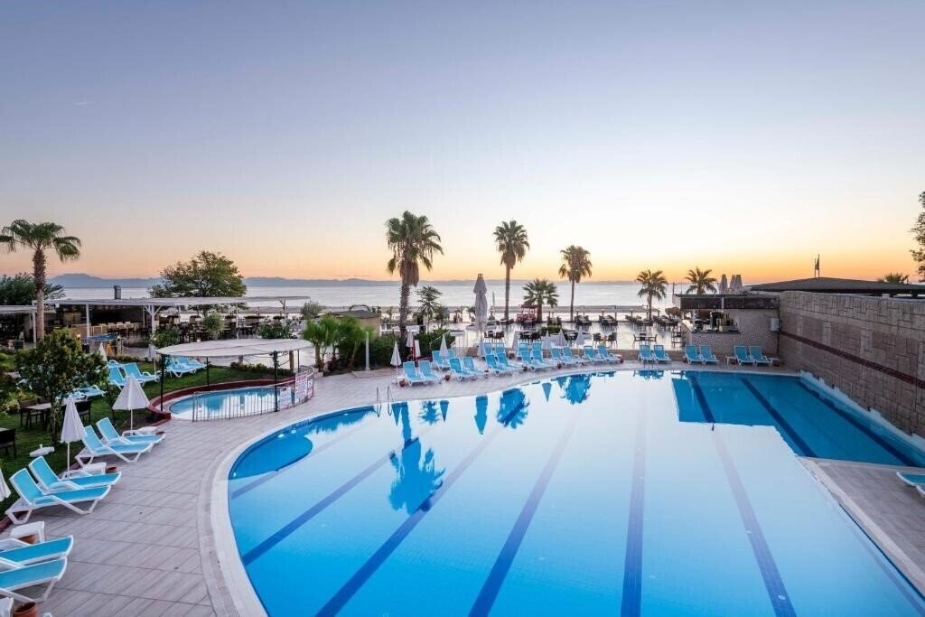 Отель Armas Gul Beach Hotel 5*