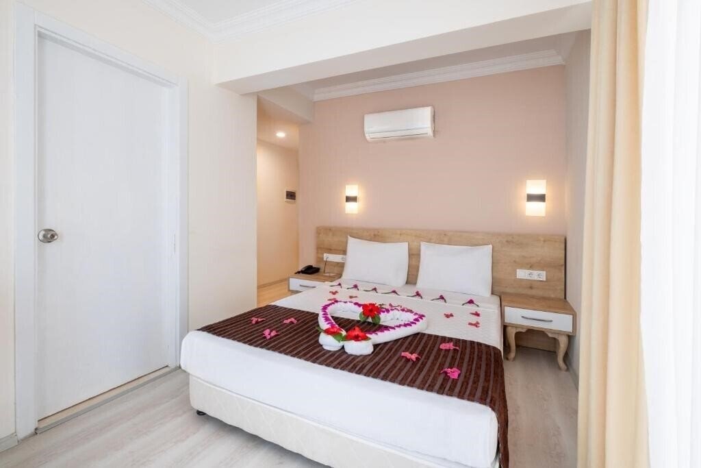Фото Viking Beach Hotel 3*