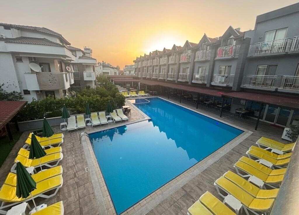Готель Grand Nar Hotel 4*