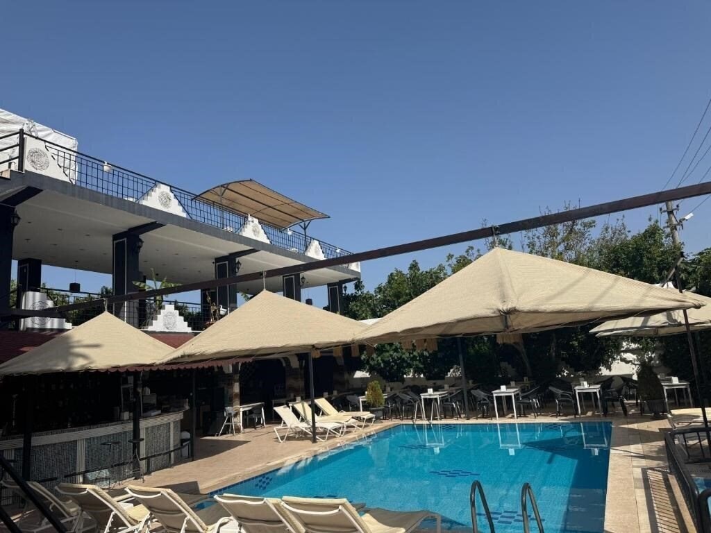Отель Begonya Hotel Beldibi 3*