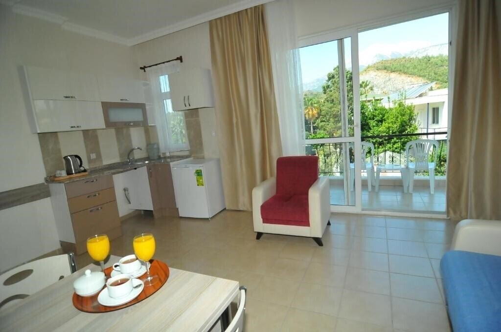 Фото Likya Apart Hotel 3*