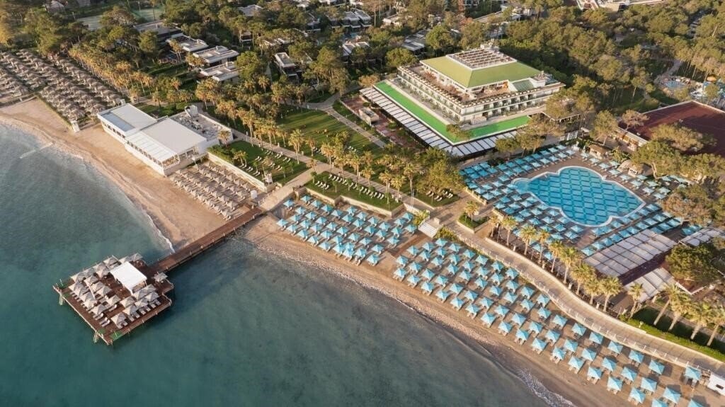 Отель Nirvana Mediterranean Excellence 5*