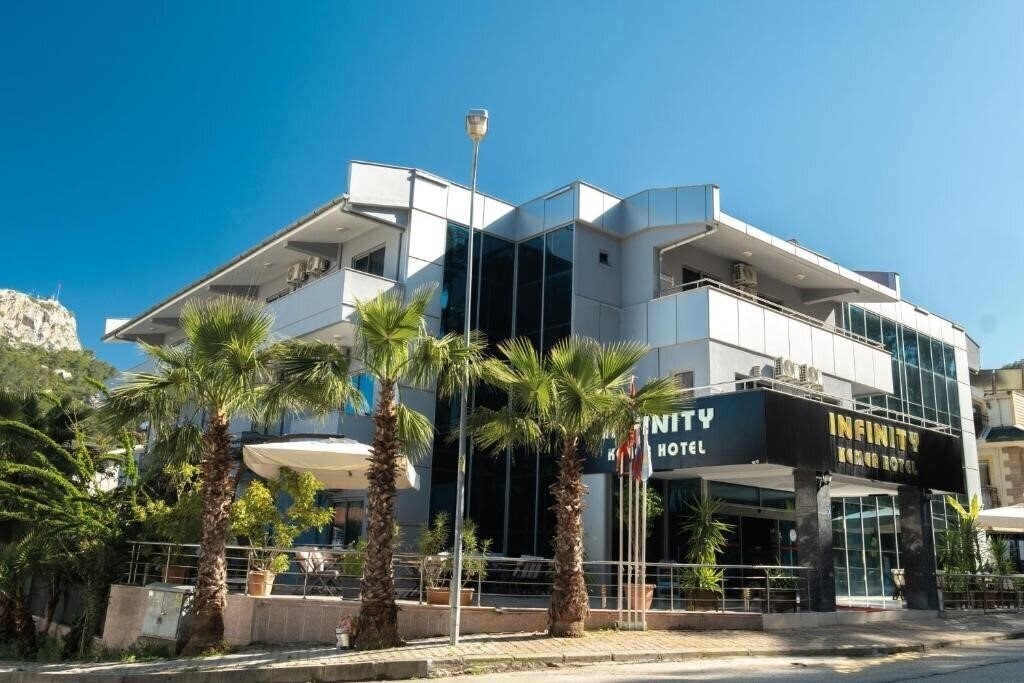 Отель Infinity Hotel 3*