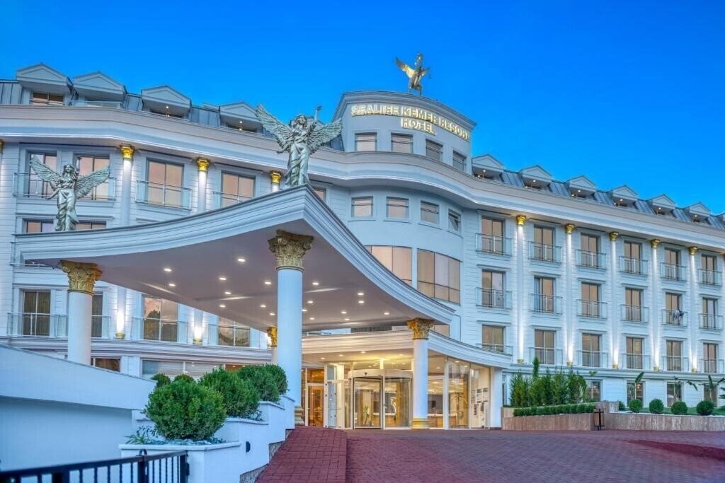 Отель Sealife Kemer Resort Hotel 5*