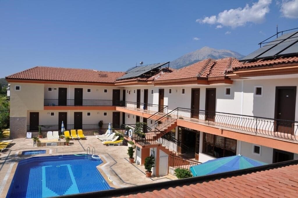 Фотографія Mom's Hotel 3*