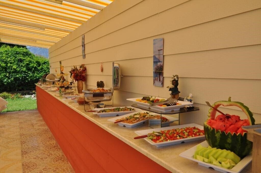 Зображення Mom's Hotel 3*