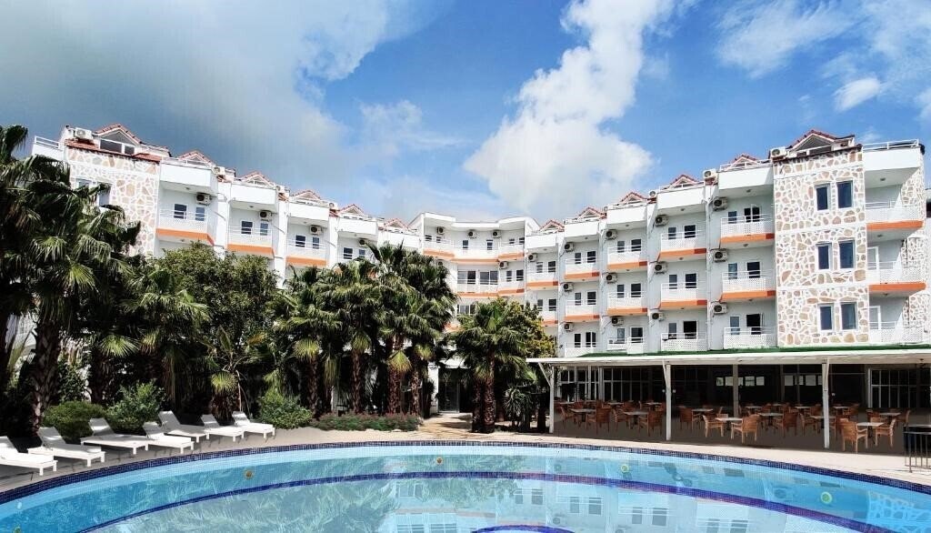 Готель UK Hotel Kiris 4*