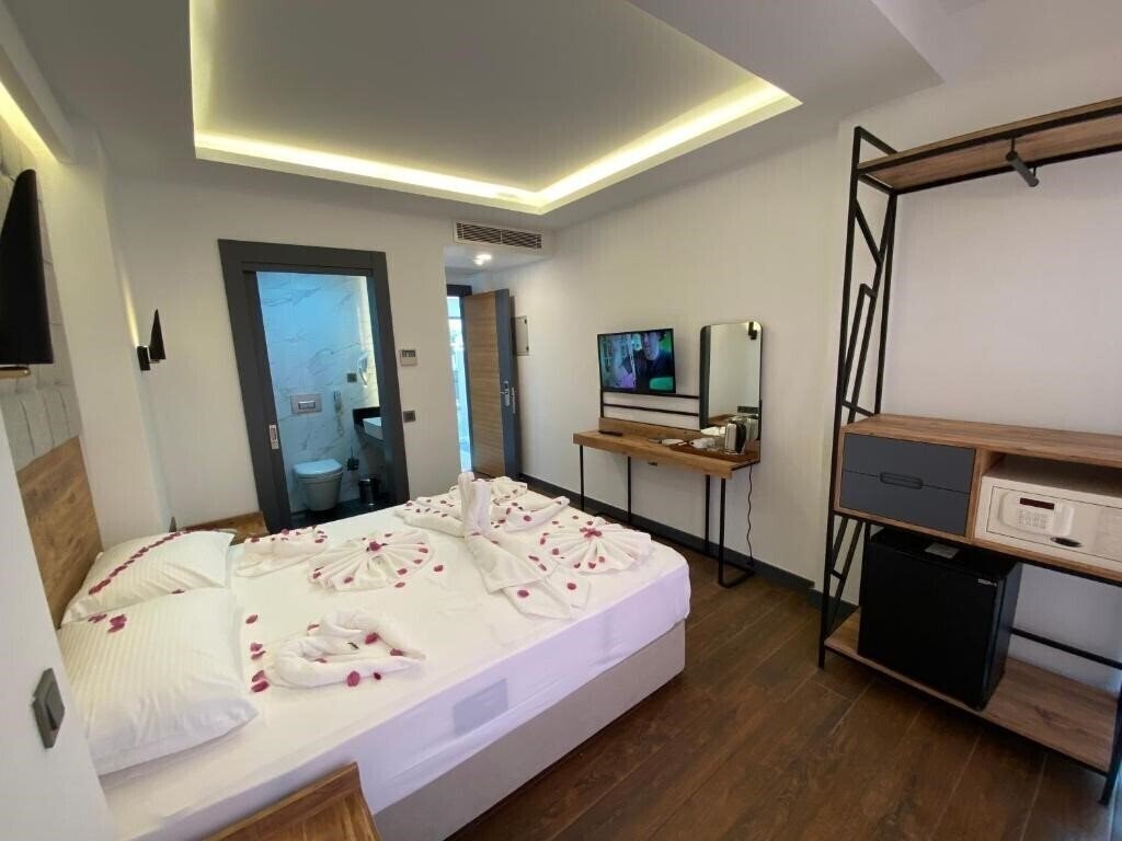 Фотографія Miyas Luxury Hotel 3*