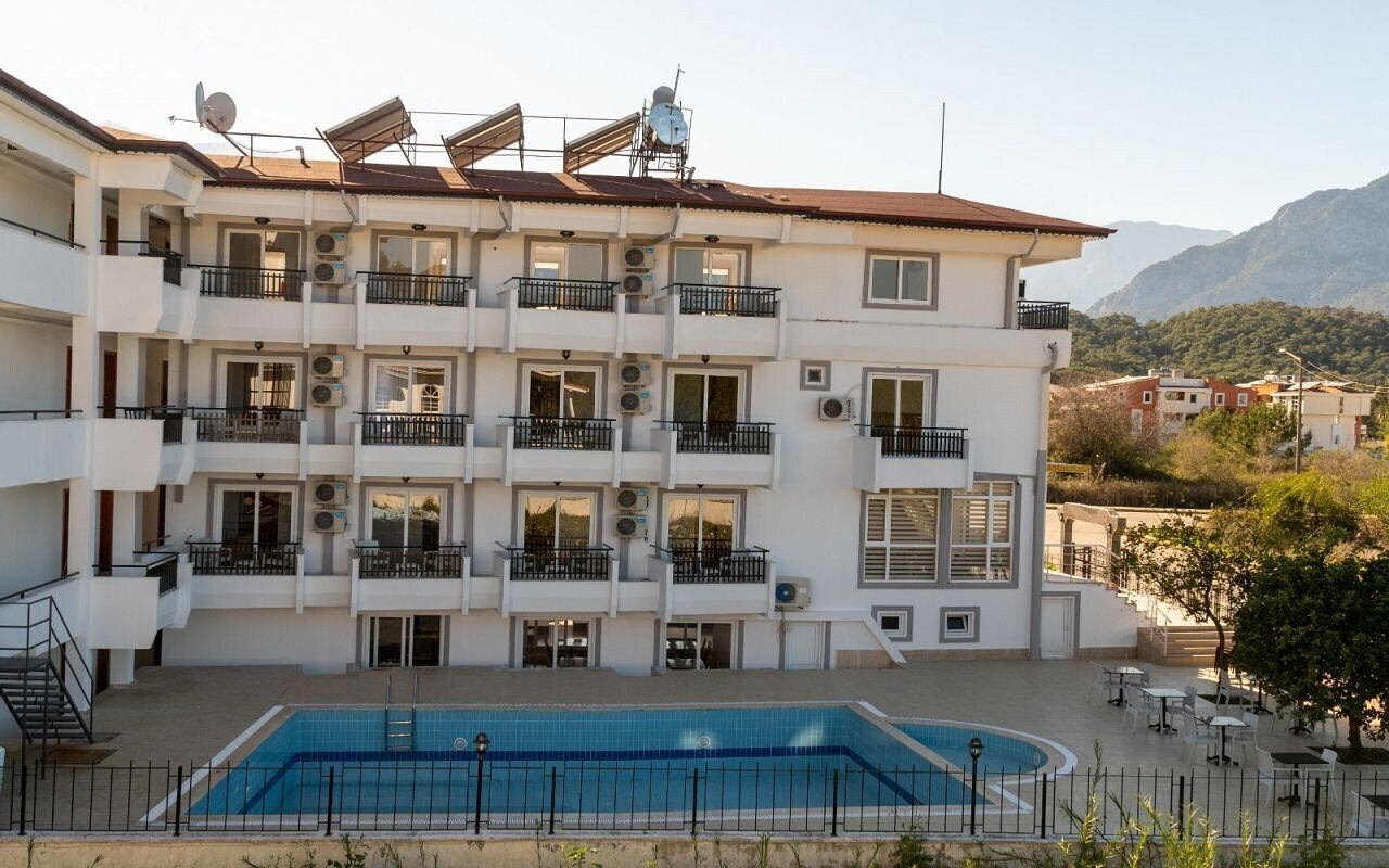 Отель Elijah Hotel 3*