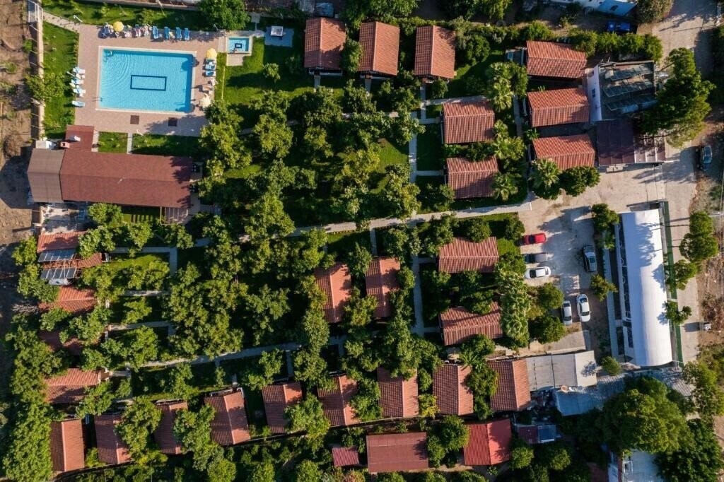 Отель Apella Hotel 2*