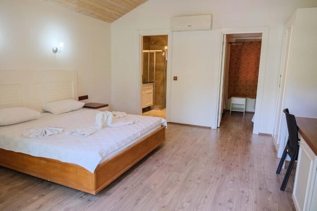 Фото Apella Hotel 2*