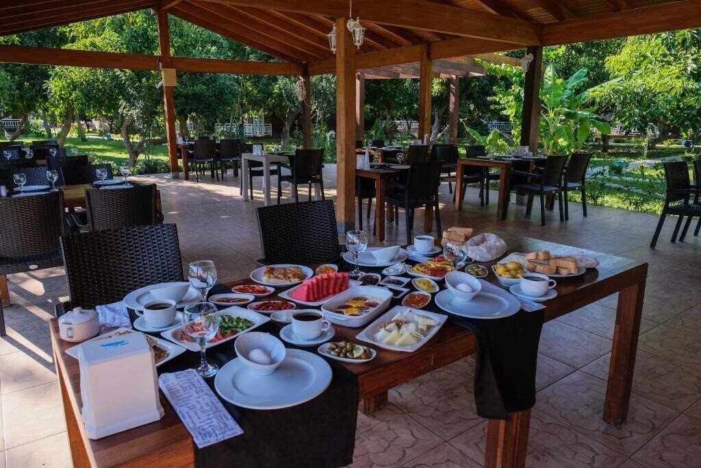 Картинка Apella Hotel 2*