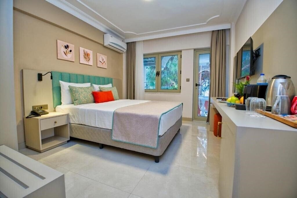 Фото Rose Garden Premium (ex. Larissa Mare Beach) 4*