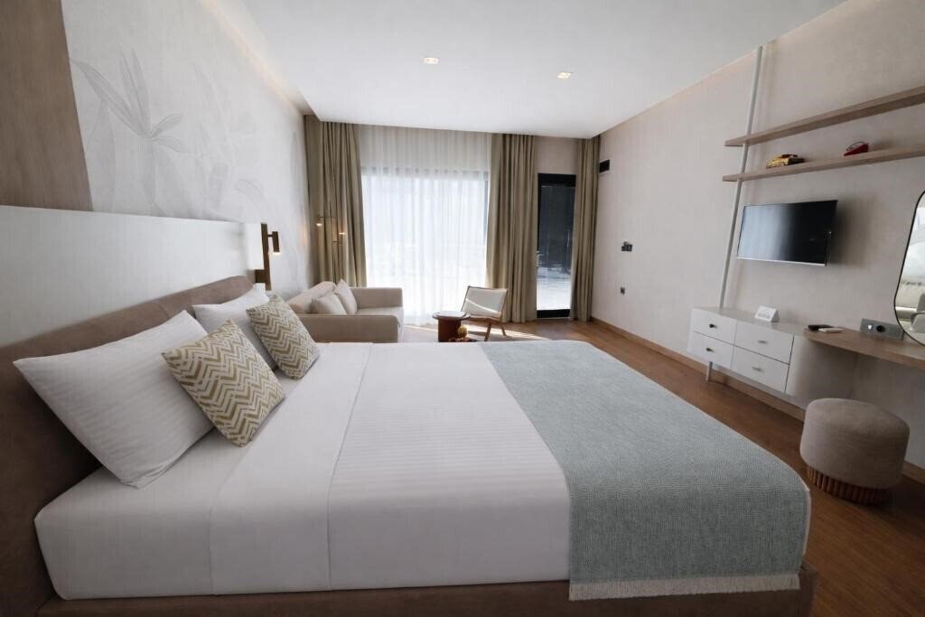 Фото Rose Garden Premium 4*