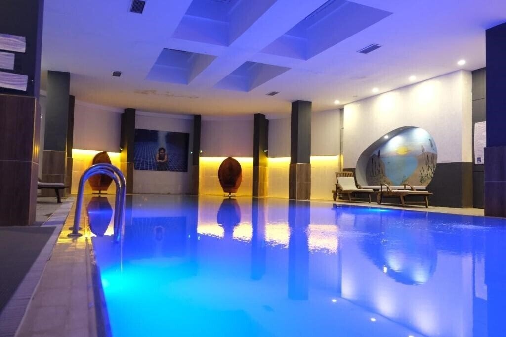 Фотографія Dedeman Kemer Resort (ex. Club Jovia Kemer, Armir Resort, Kemer Millenium Resort, Kemer Reach Hotel) 5*