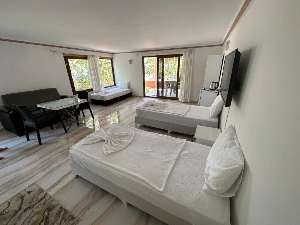 Фото Kiris Garden Hotel 3*