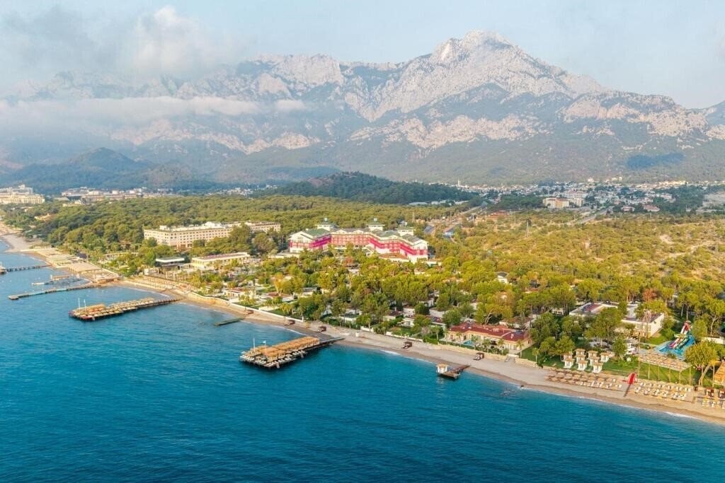 Готель FashionTV Luxe Resort 5*